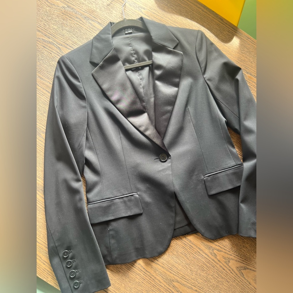 Theory Black Tuxedo Blazer Size 6